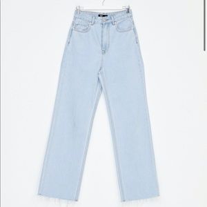 Wide Leg Super High-Waist Jeans